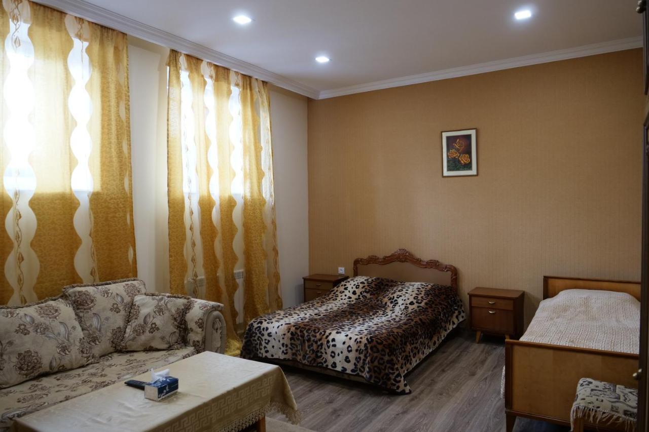 Guest House Kumayri Gyumri Bagian luar foto