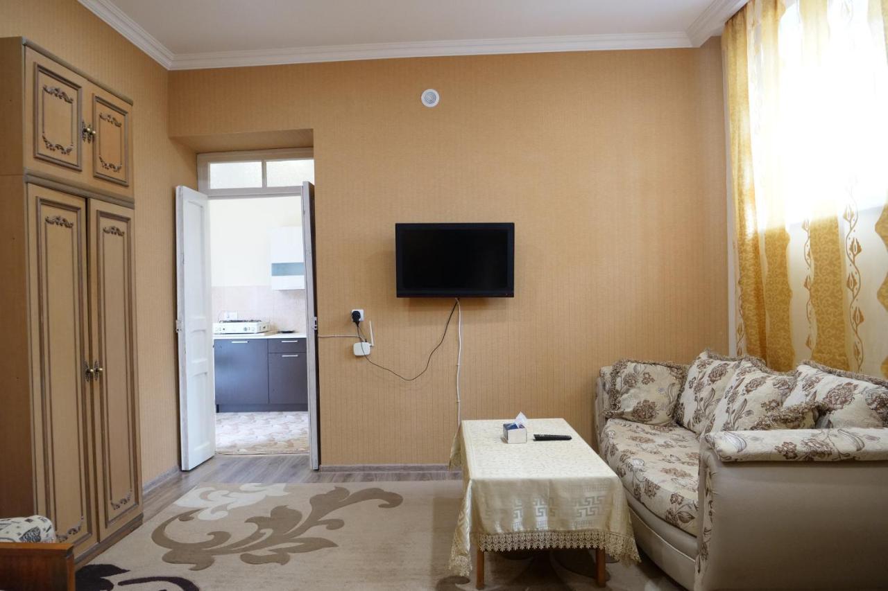 Guest House Kumayri Gyumri Bagian luar foto